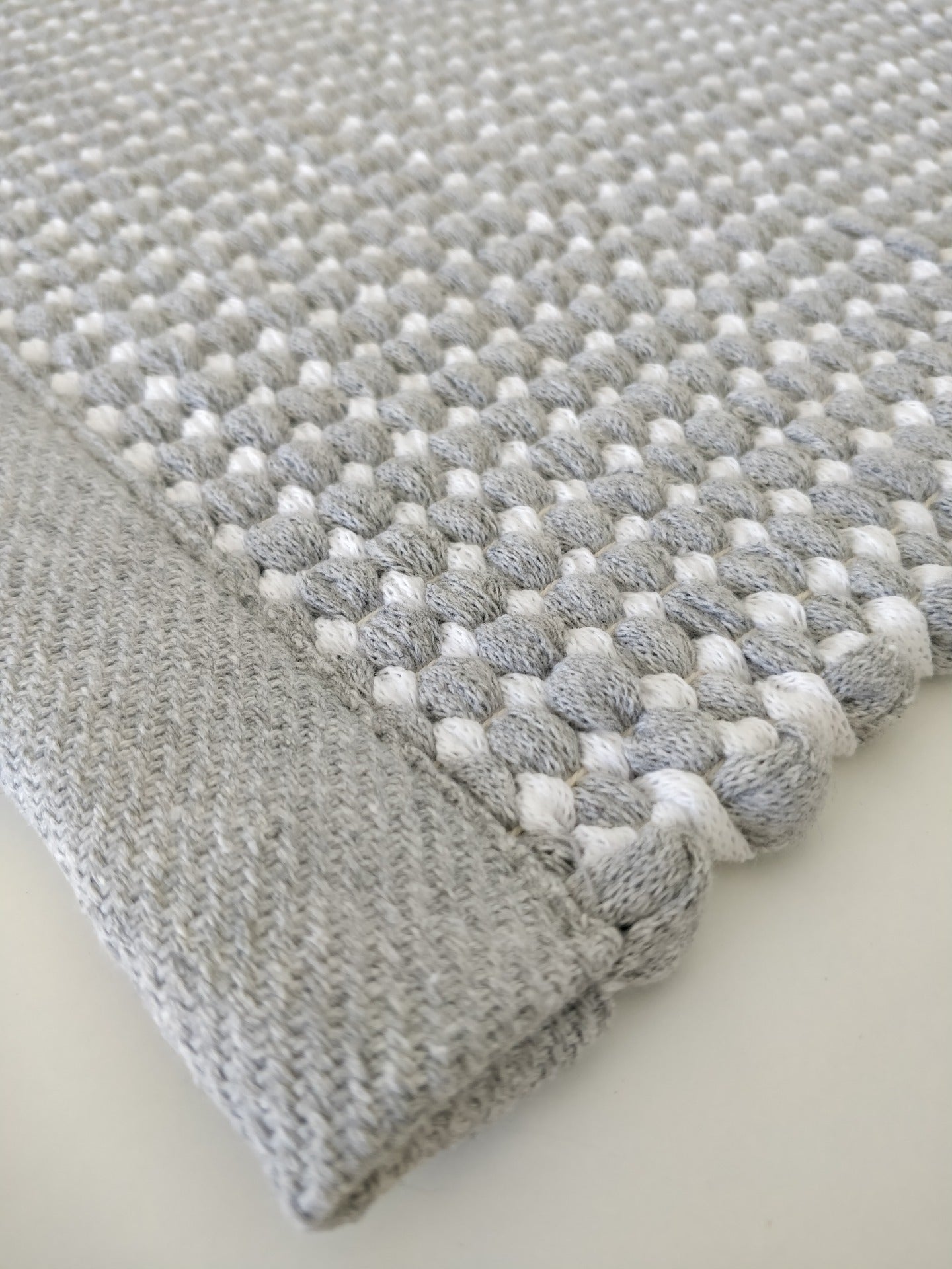 Kotimainen Helsinki Räsymatto Harmaa