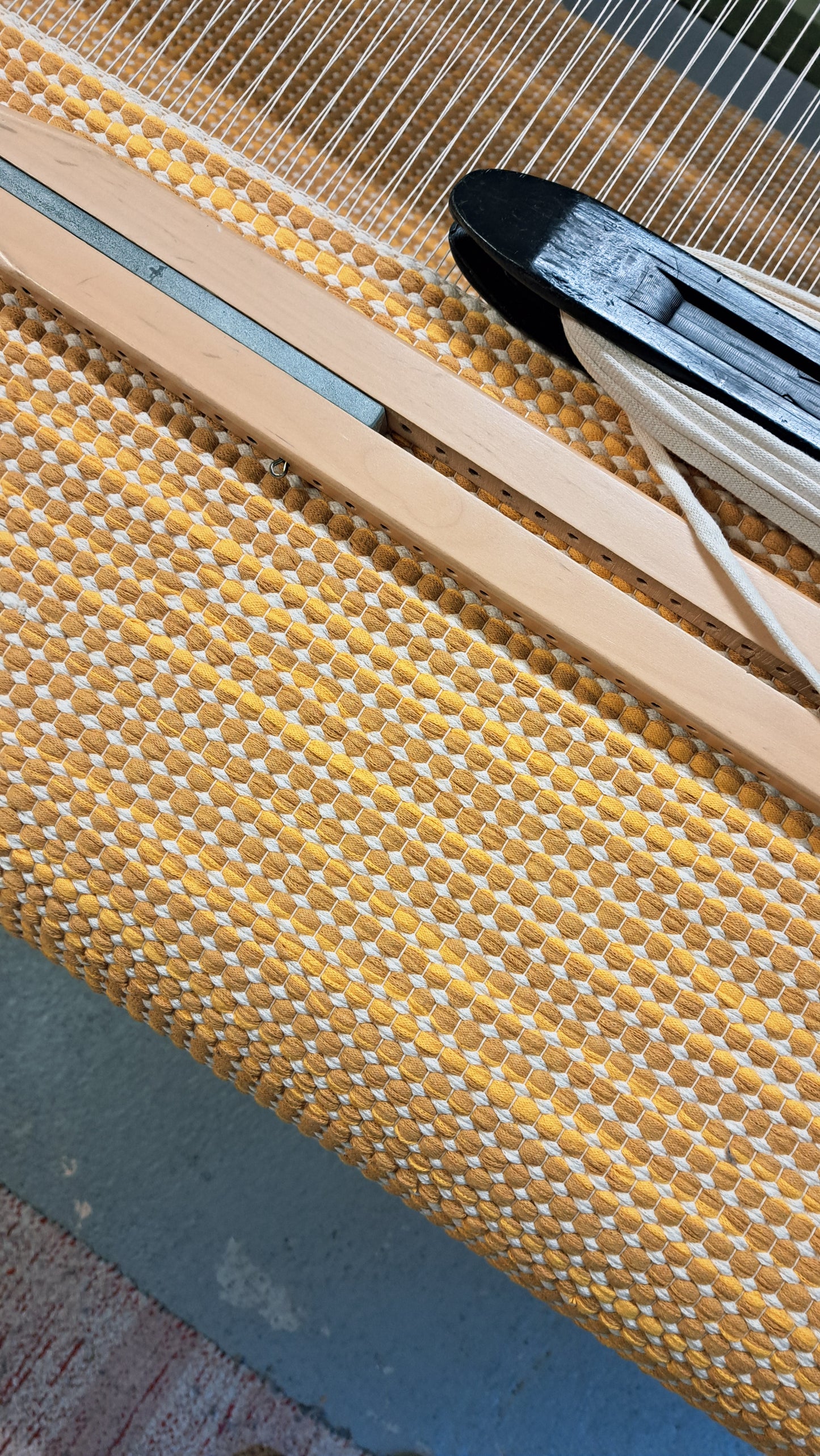 Kotimainen Räsymatto Jäkälä omilla väreillä & mitoilla